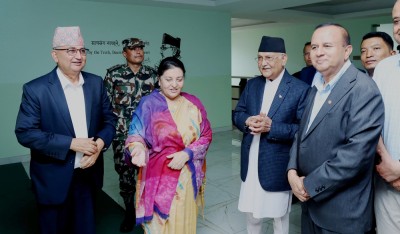  अध्यक्ष ओली र नेतृ भण्डारीबीच के भयो कुराकानी ? [तस्बिरसहित] 