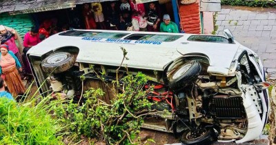  विद्यार्थी बोकेको गाडी दुर्घटना, ६ जना घाइते 