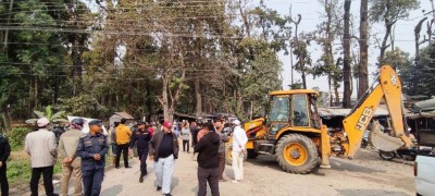  वन अतिक्रमण गरी बनाइएका १८ टहरा हटाइयो 