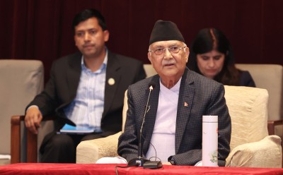 ‘माननीयज्यू तयार भएर बस्नुस्, भोलिदेखि सदन चल्छ’ 