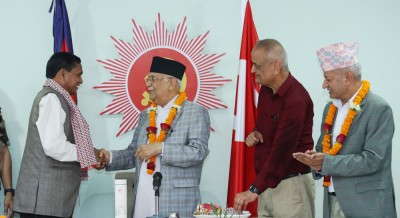  एमालेले कसैको सदस्यता खोसेको छैन : अध्यक्ष ओली 