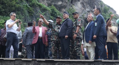 रसुवा र नुवाकोटमा बाढी : प्रभावित क्षेत्रमा भीभीआईपीको लर्को [१२ तस्बिर] 
