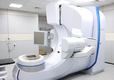  नोबेलमा ३ अर्ब ४० करोडमा क्यान्सर उपचारको अत्याधुनिक उपकरण 