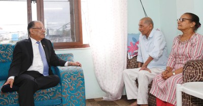  दाहाल-वैद्य भेट 