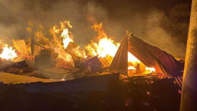  ताप्लेजुङको तेम्बा बजारमा आगलागी, चार घर जलेर नष्ट 