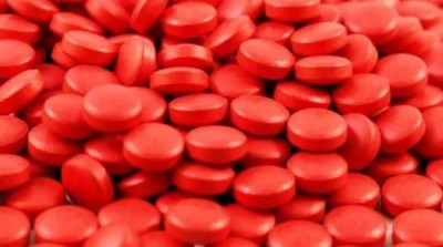  रक्तअल्पताबाट जोगाउन टीकापुरका किशोरीलाई विद्यालयमा नै आइरन चक्की वितरण 