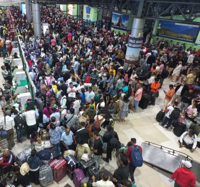  त्रिभुवन अन्तर्राष्ट्रिय विमानस्थलमा यात्रुको भीड 