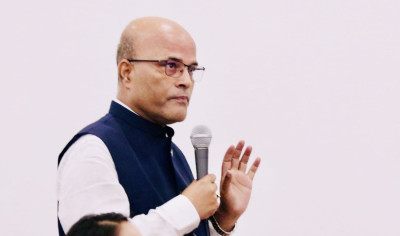  अमरेशकुमार सिंहको प्रश्न- प्रहरीसँग लाठी वा टियर ग्यास नभएर गोली चलाएको हो ? 
