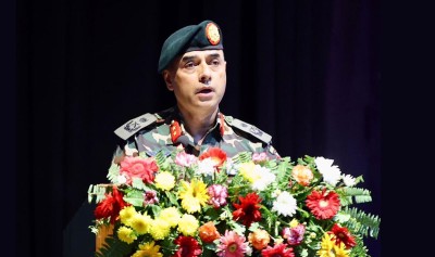  ‘नेपाली सेनाले राजनीति गर्दैन, अवस्था सामान्य पार्न मात्रै भूमिका खेलेका हौं’ 