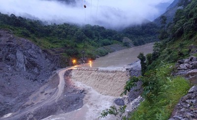  अरुण नदीको बेलीब्रिज भाँचियो 