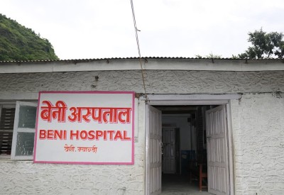  ओपिडी सेवाको समयावधि बिस्तारपछि बेनी अस्पतालमा बिरामीको संख्या बढ्यो 