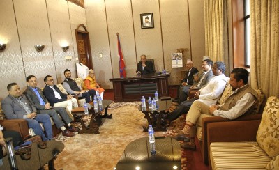  विपक्षी दलहरूले आज प्रधानमन्त्रीलाई ज्ञापनपत्र बुझाउँदै  