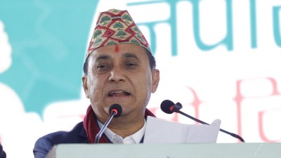  कांग्रेस फुट्ने अवस्था आए हलबाट सबैभन्दा पहिला बाहिरिन्छु भन्ने विश्वप्रकाश शर्मा अहिले के भन्छन् ? 