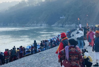  देवघाटमा आजदेखि माघे सङ्क्रान्ति मेला सुरु, बिहानैदेखि स्नान गर्नेको घुँइचो 