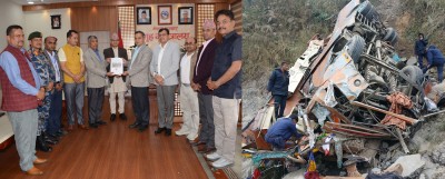  धादिङ बस दुर्घटना छानबिन कार्यदलले गृहमन्त्रीलाई बुझायो प्रतिवेदन 