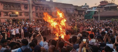  आज साँझ राक्षसको प्रतीक घण्टाकर्ण टोलटोलमा घुमाएर मारियो( तस्वीरसहित) 