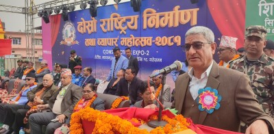  निजी क्षेत्रलाई समेटेर सरकार लगानीमैत्री वातावरण बनाउन लागि परेको छ : गृहमन्त्री लेखक 