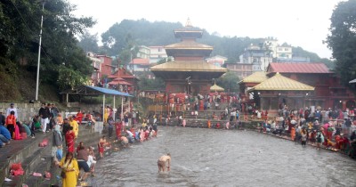  कुशे औँसीः गोकर्णेश्वरमा पिण्डदान गर्नेहरूको घुइँचो (फोटो सहित) 