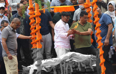  गोपालमान श्रेष्ठको पशुपति आर्यघाटमा अन्त्येष्टि 