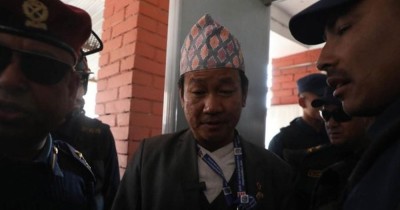  रित्तो गाग्री बाहिरै राखेर हर्क साम्पाङलाई सिंहदरबार छिर्न दिइयो 
