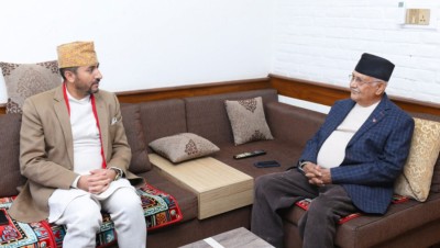  ओली र सञ्चारमन्त्री खरेलबीच गुण्डुमा भेटवार्ता 