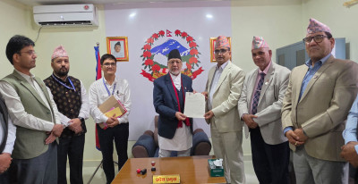  नेकपाका खगराज भट्ट सुदूरपश्चिमको मुख्यमन्त्रीमा नियुक्त 