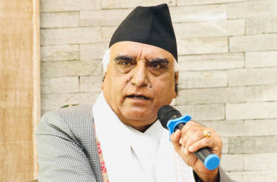  कांग्रेस नेता तथा पूर्वमुख्यमन्त्री पोखरेलद्वारा सक्रिय राजनीतिबाट अलग हुने घोषणा 