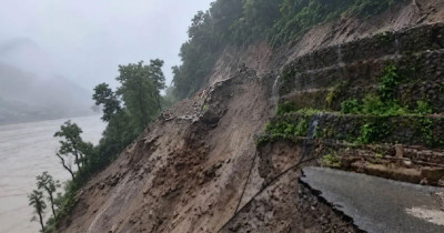  कृष्णभिर सडक : नयाँ ट्र्याक खोलिएको नदीतर्फको ग्याबिन केही तल झर्‍यो 
