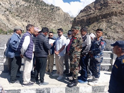  पूर्वाधारमन्त्री लम्सालद्धारा कोरला सडकको निरीक्षण 