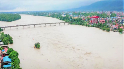  भोटेकोसी बाढीमा बेपत्ता ४ जनाको शव भारतमा फेला, नेपाल प्रहरीलाई हस्तान्तरण 