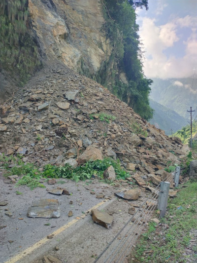  पहिराले नारायणगढ मुग्लिन सडक अवरुद्ध 