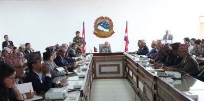  प्रधानमन्त्री कार्की समक्ष मन्त्री र सचिवद्वारा प्रगति प्रतिवेदन पेस 