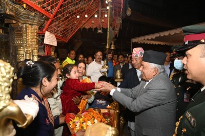  मध्यराति असन पुगेर राष्ट्रपति पौडेलले गरे सेतो मच्छेन्द्रनाथको पूजाअर्चना 