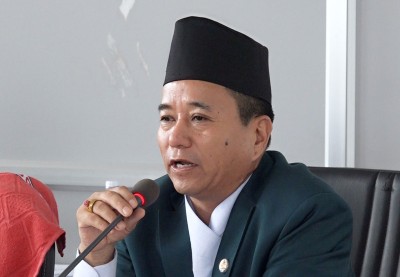  प्रधानमन्त्रीले गरे ऊर्जा राज्यमन्त्री तामाङलाई बर्खास्त 