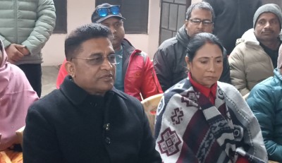  दलसँग आबद्ध मन्त्रीहरुलाई तत्काल प्रधानमन्त्रीले बर्खास्त गर्नुपर्छ :  रघुवीर महासेठ 