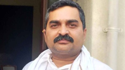  मधेसका पूर्वप्रदेश प्रमुख राजेश अहिराजलाई थुनामा पठाउन उच्चको आदेश 