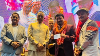  एमाले नेता मानन्धर र ढकाल कांग्रेसमा प्रवेश 