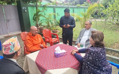  परराष्ट्रमन्त्री राणाद्वारा धनगढीका नगरप्रमुख हमाललाई भेटेर स्वास्थ्यलाभको कामना 