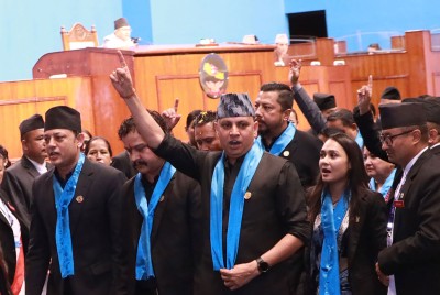  ‘प्रधानमन्त्रीलाई आफ्नो माग सुनाउन नपाएकाले बैठक बहिष्कार गर्यौ’ 