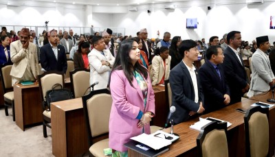  विपक्षीको अवरोधका कारण प्रतिनिधिसभा बैठक सूचना टाँसेर स्थगित 