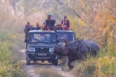  चितवन राष्ट्रिय निकुञ्जभित्रको जिप सफारी बन्द 