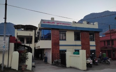  तनहुँमा भाइरल ज्वरो र डेङ्गुका बिरामी बढेपछि शय्याको अभाव 