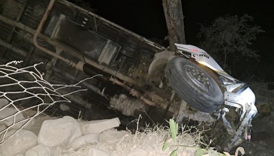 धादिङको कृष्ण भीरमा ट्रक खस्यो, एक जना गम्भिर घाईते 