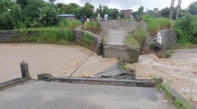  शनिश्चरे–खुदुनाबारी जोड्ने बिरिङ खोलाको पुल बाढीले भत्कायो 