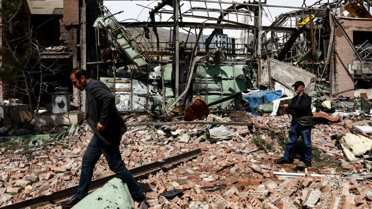  सोमबारसम्म स्ट्रेट अफ हर्मुज खुला गर्न अमेरिकी राष्ट्रपति ट्रम्पको चेतावनी 