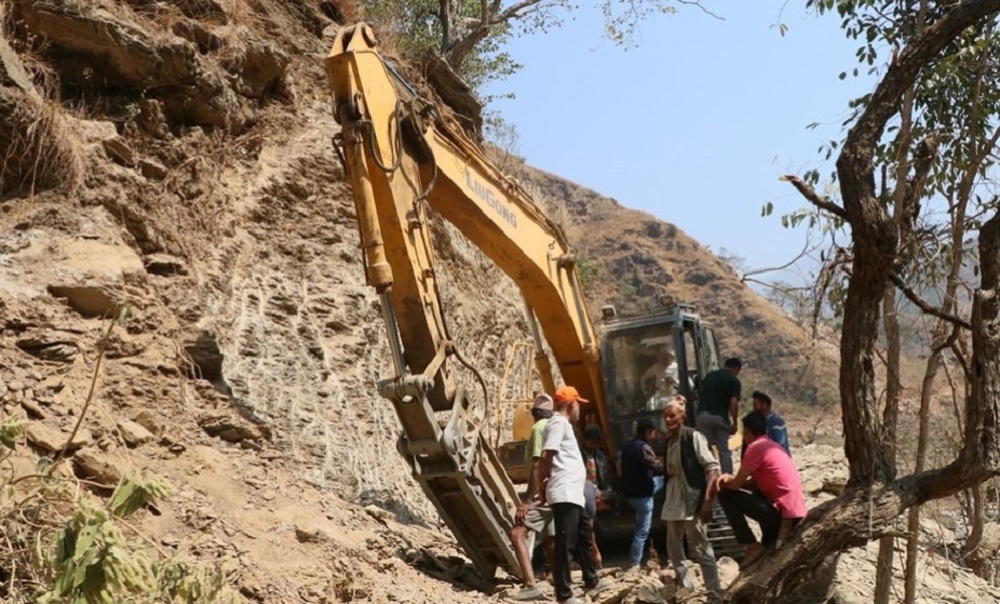 पूर्वी तराईका जिल्ला जोड्ने दिक्तेल- रेग्मीटार सडक निर्माण अन्तिम चरणमा