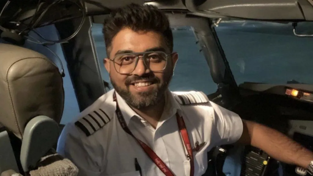 सहचालकले आपत्कालीन अवस्थामा प्रयोग गरिने औजारले पाइलटमाथि आक्रमण गरेको खुलासा