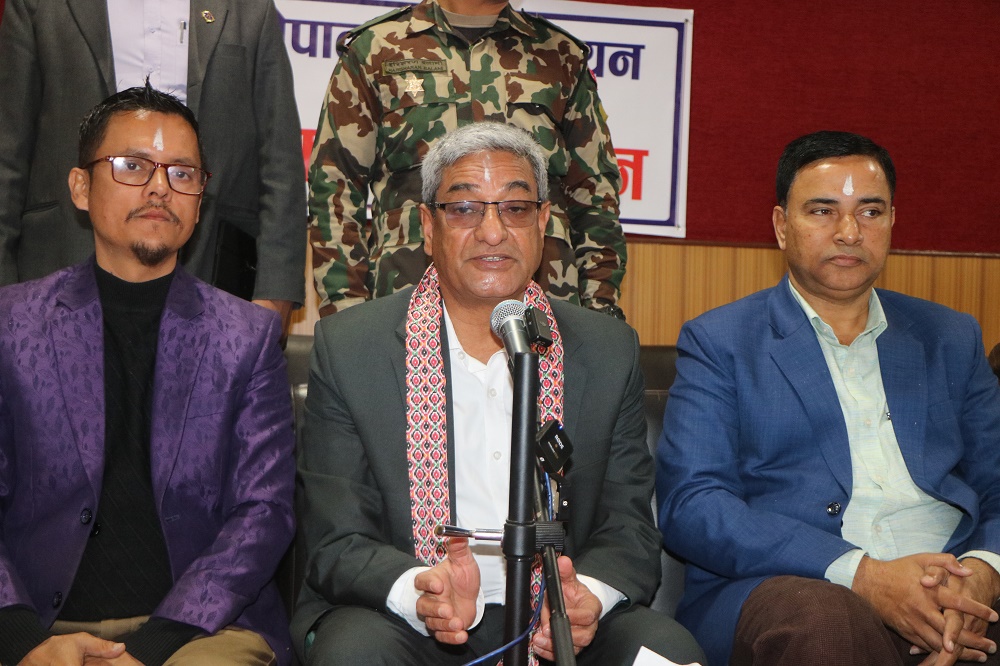 संविधान संशोधनको विषयमा प्रारम्भिक छलफल सुरु भएको छ: गृहमन्त्री लेखक