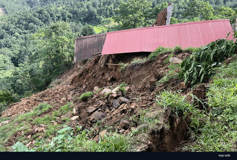 अविरल वर्षाले काभ्रेको बेथानचोकमा दुई घर र गोठमा क्षति