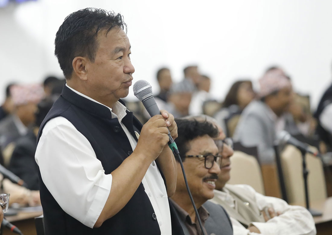 सांसद राजेन्द्रकुमार राईले सभामुखलाई कान सुन्नुहुन्छ कि हुँदैन भनेपछि...